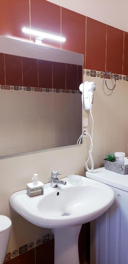 Michalis, 2-Bedroom Apartment In Saranda ภายนอก รูปภาพ