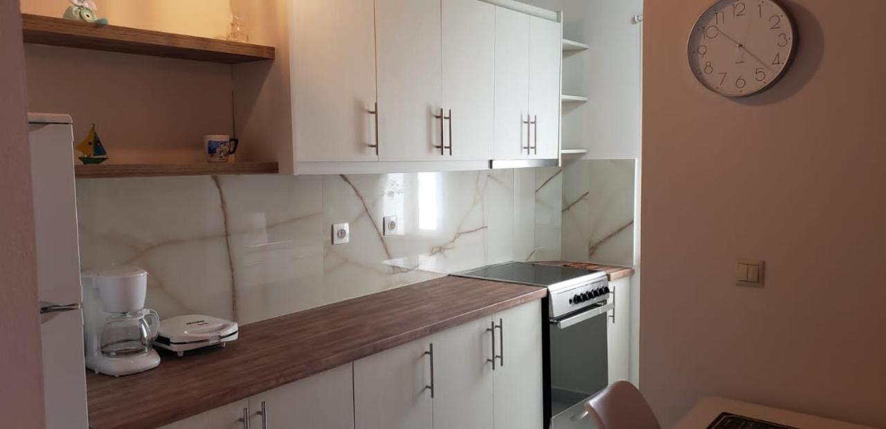 Michalis, 2-Bedroom Apartment In Saranda ภายนอก รูปภาพ
